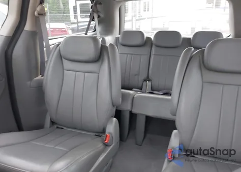 2007 Dodge Grand Caravan Sxt из США, поврежденный, VIN 2D4GP44L07R106957